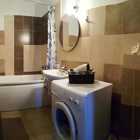 Jolly Apartment *